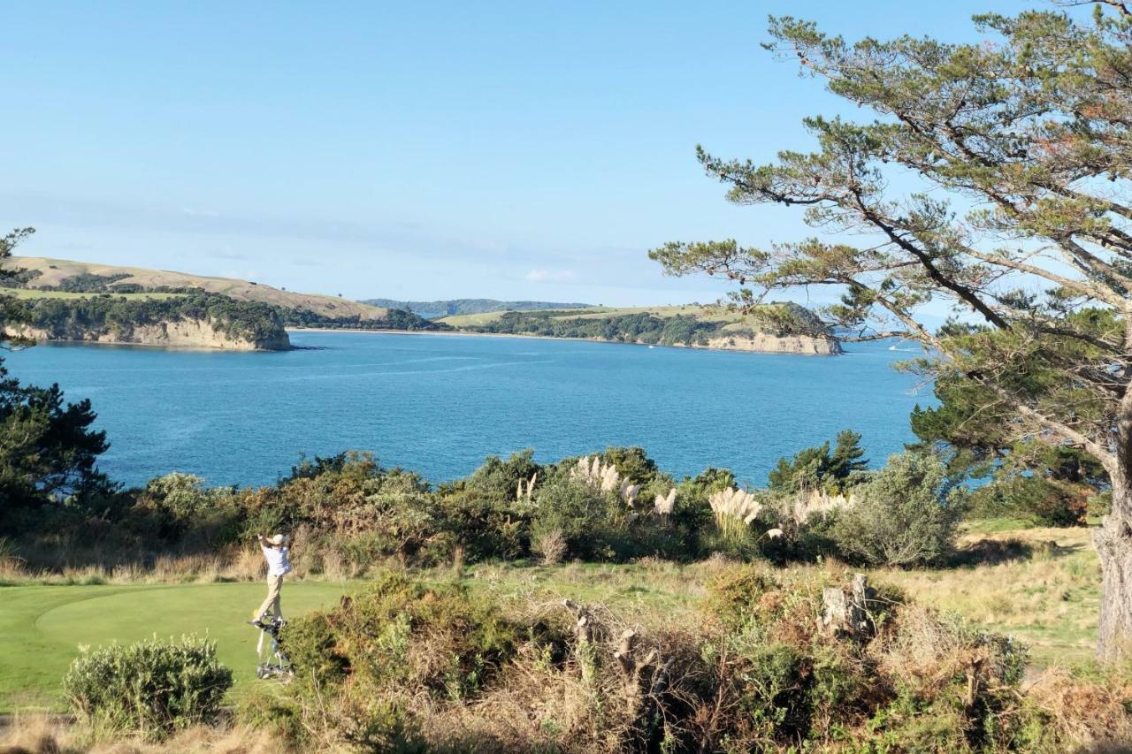 Deluxe Coastal Home & Award-Winning Golf Whangaparaoa Exterior photo