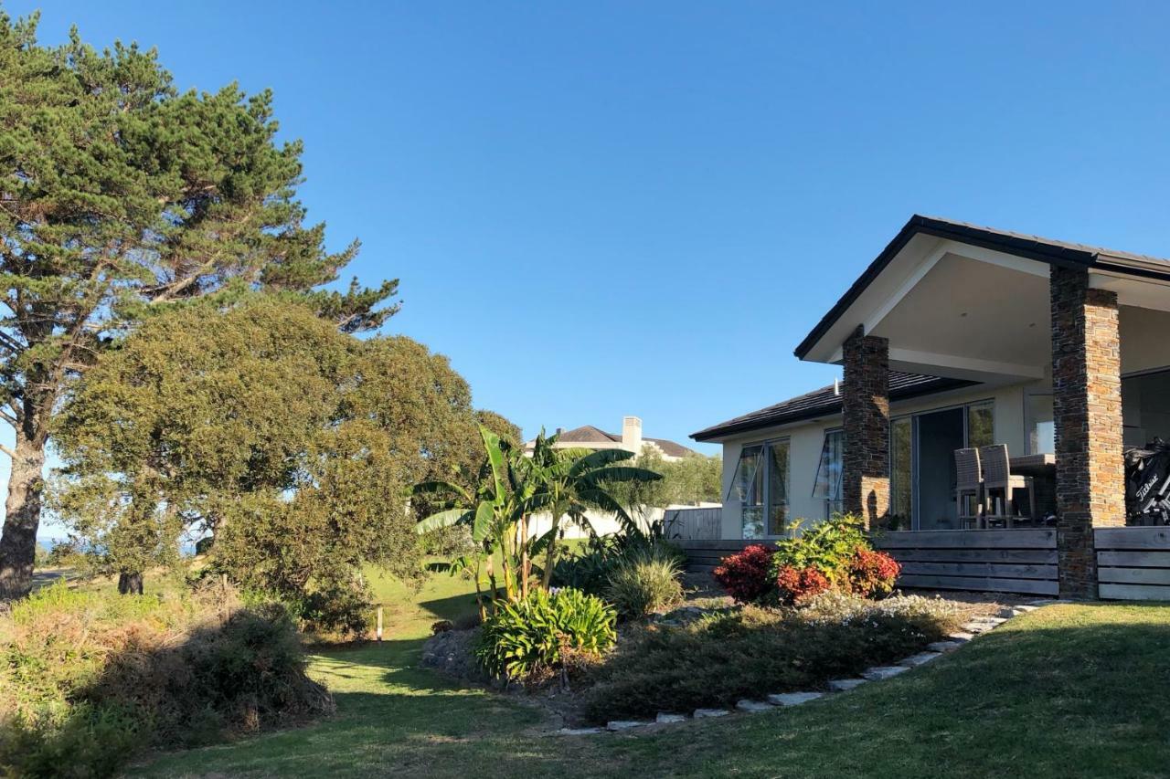 Deluxe Coastal Home & Award-Winning Golf Whangaparaoa Exterior photo